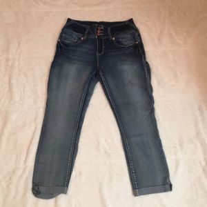 Vanity high waisted capris